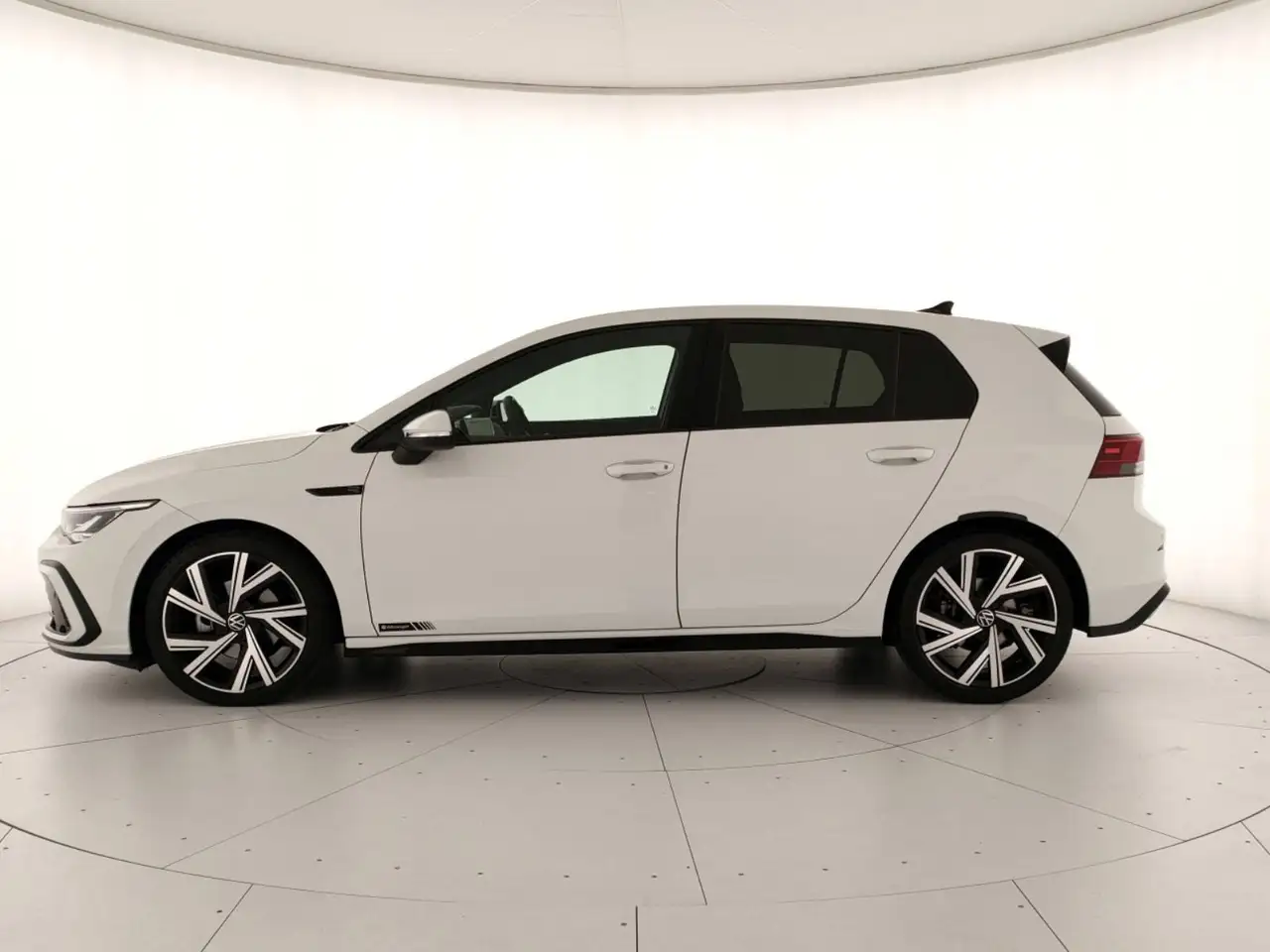 Volkswagen Golf 2.0 tdi r-line 150cv dsg 7