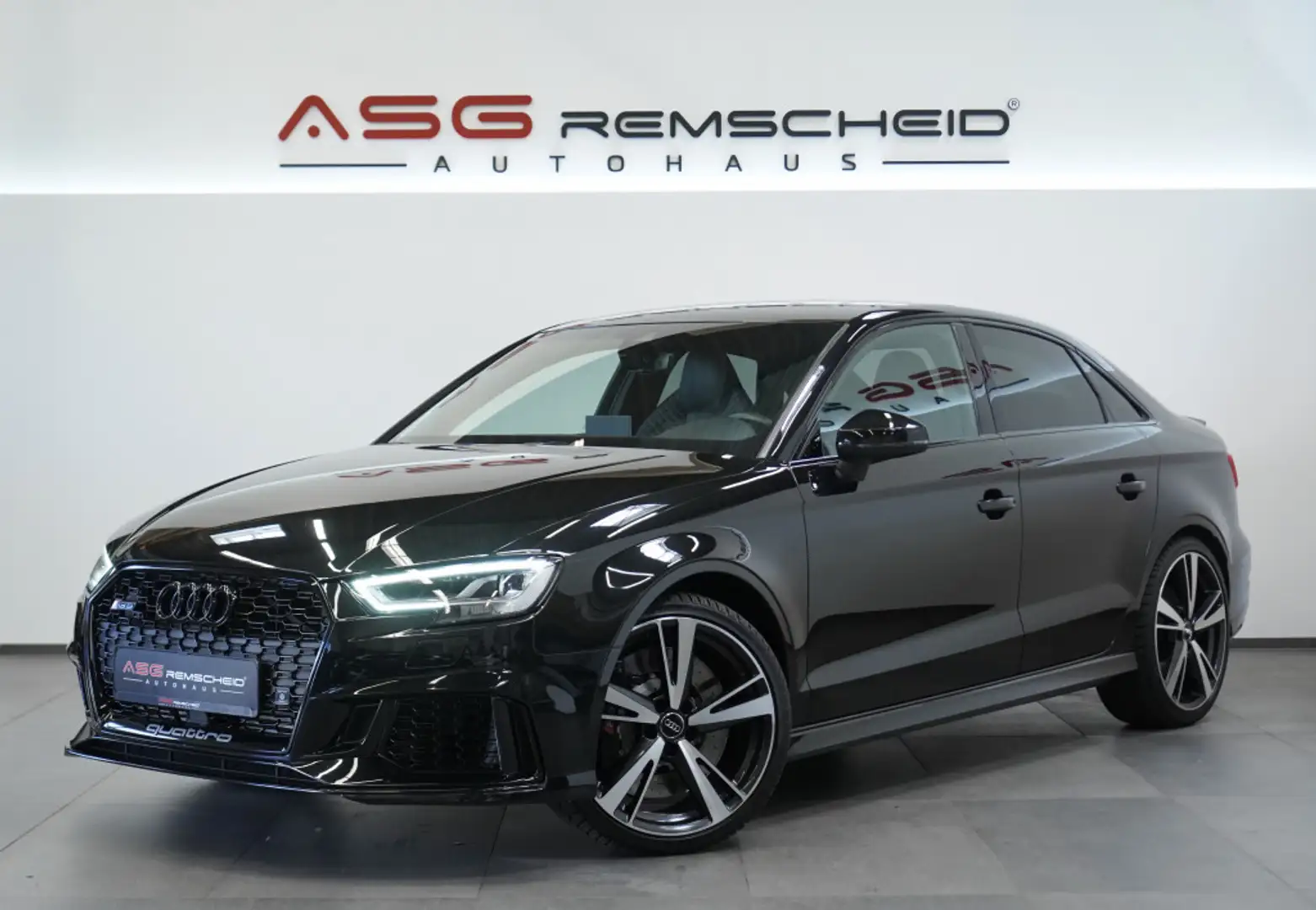 Audi RS3 Limousine q. *19 *Schale *Virtual *B&O *Kam Schwarz - 1