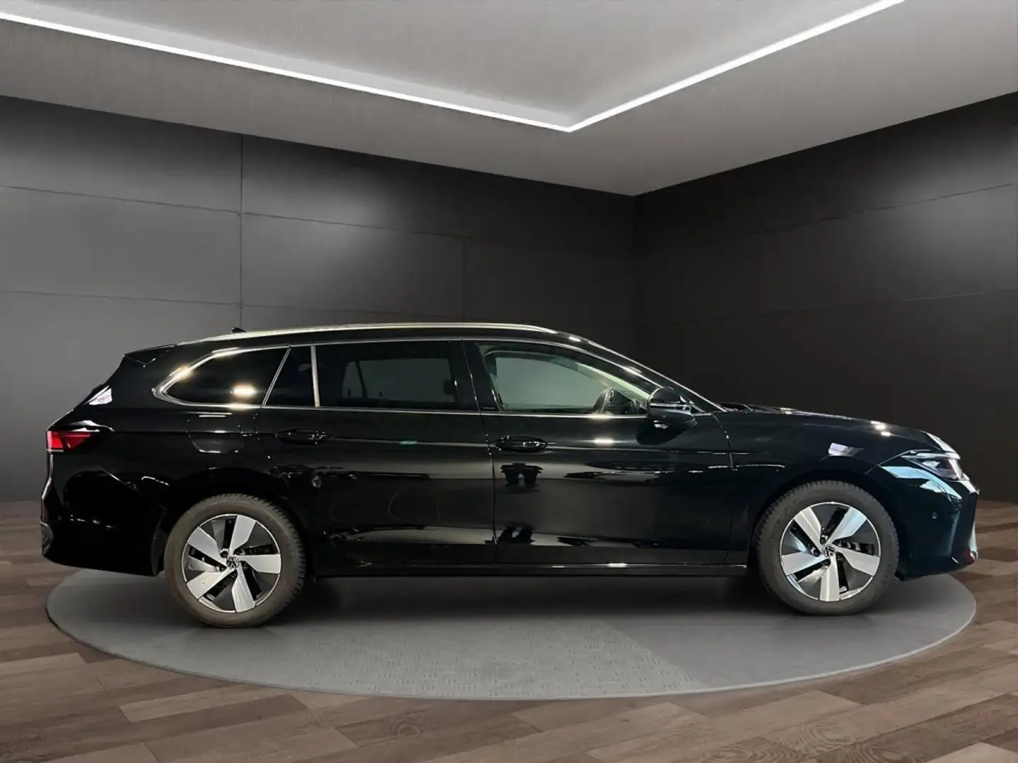 Volkswagen Passat Variant Business 2.0 TDI*DCC*DSG*AHK*HuD Schwarz - 2