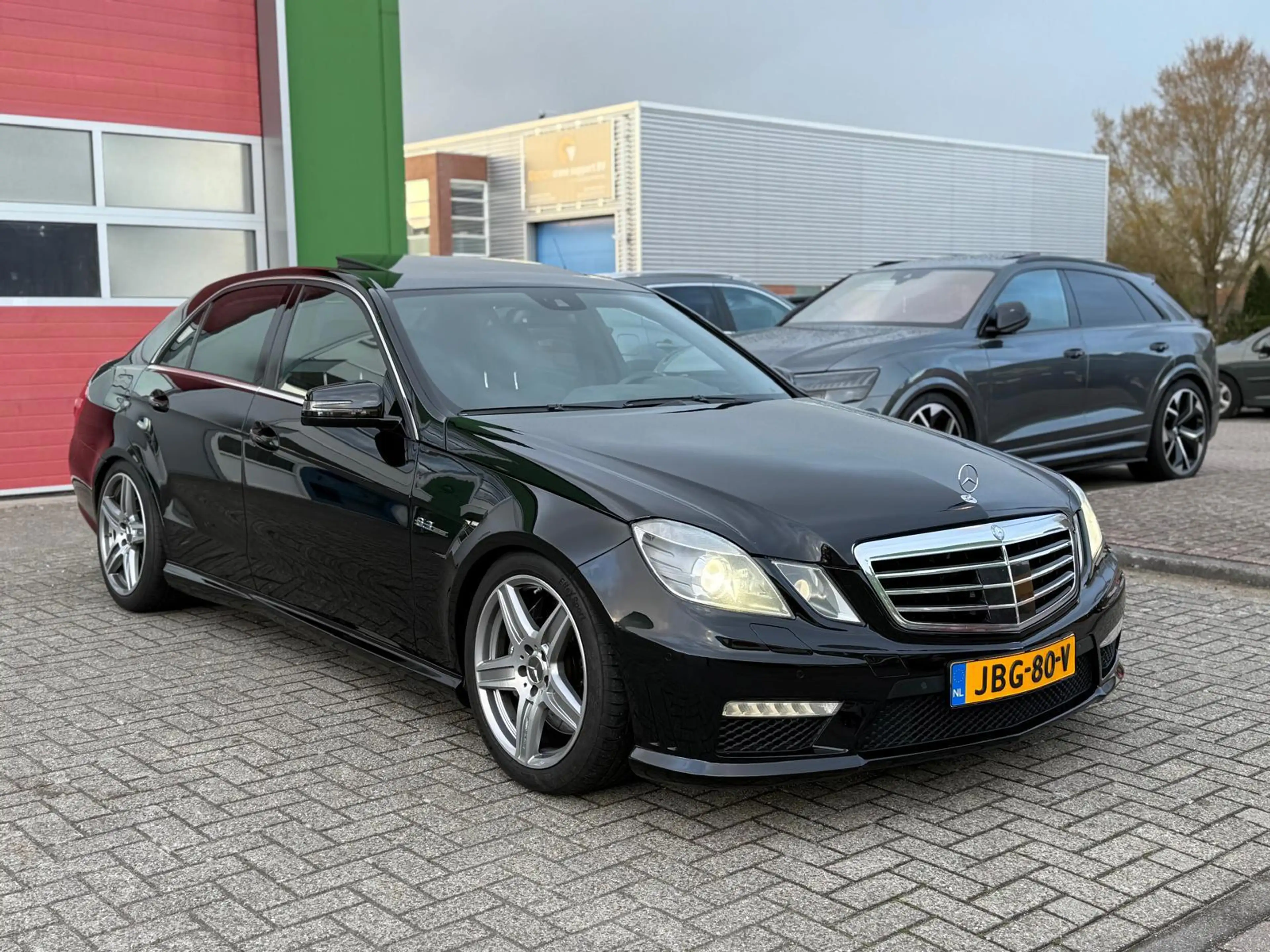 Mercedes-Benz E 63 AMG Package Pano/Dak/Camera — photo 3