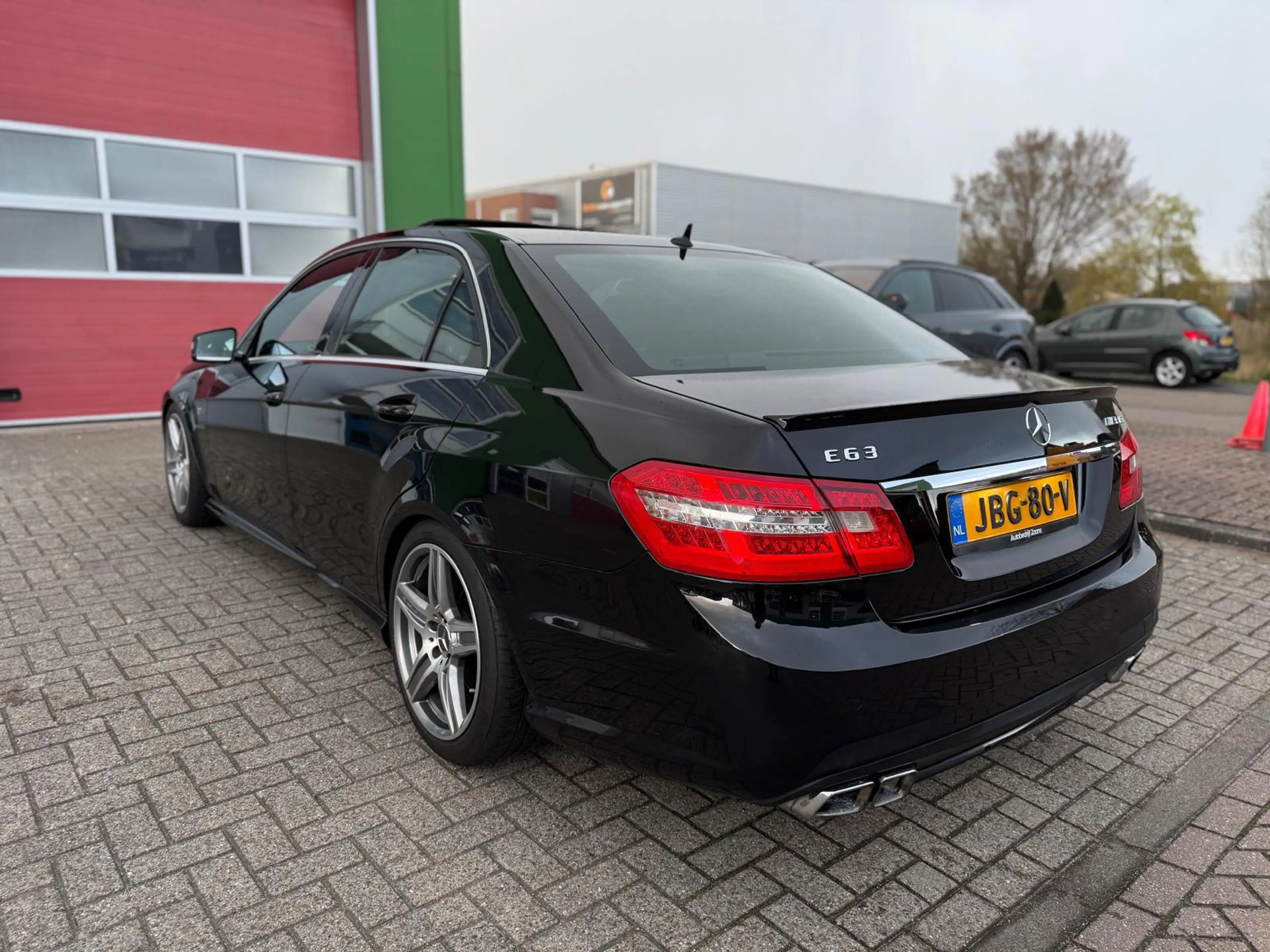 Mercedes-Benz E 63 AMG Package Pano/Dak/Camera — photo 7
