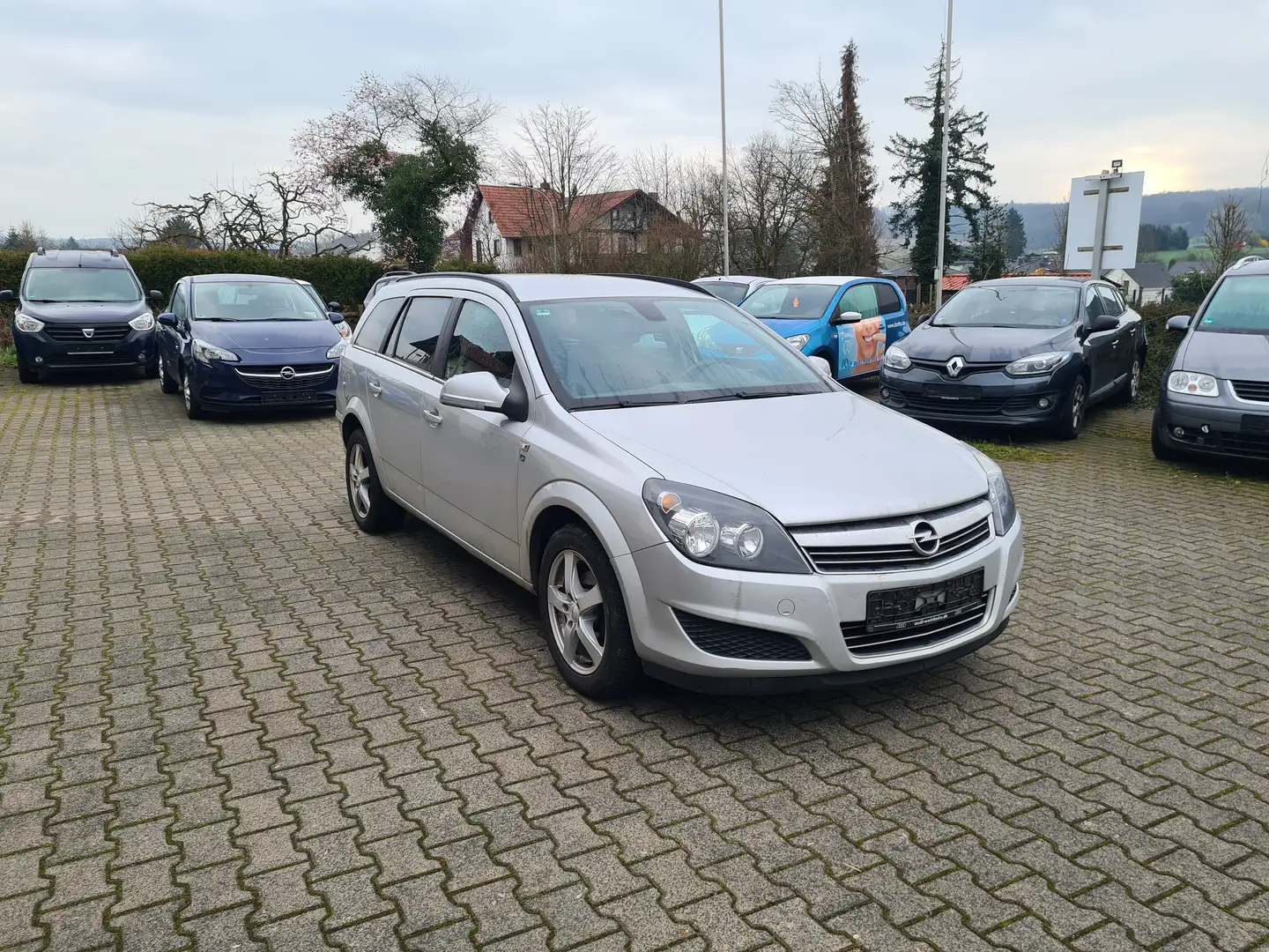Opel Astra Edition "111 Jahre" Grau - 2