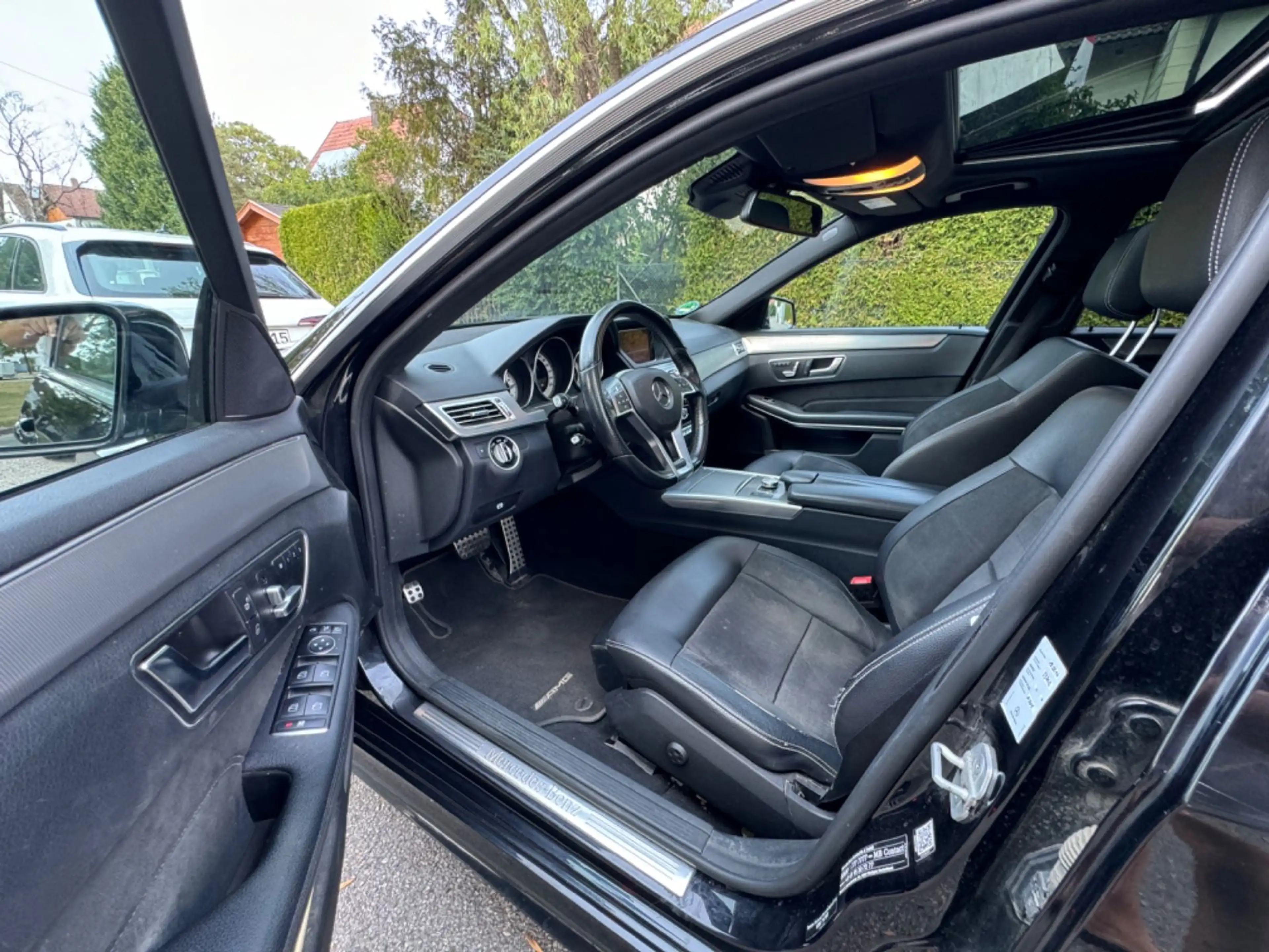 Mercedes-Benz E 350 BlueTec 4Matic*AMG Paket|Distronic Plus|A — photo 12