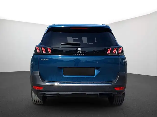 Peugeot 5008 view 3