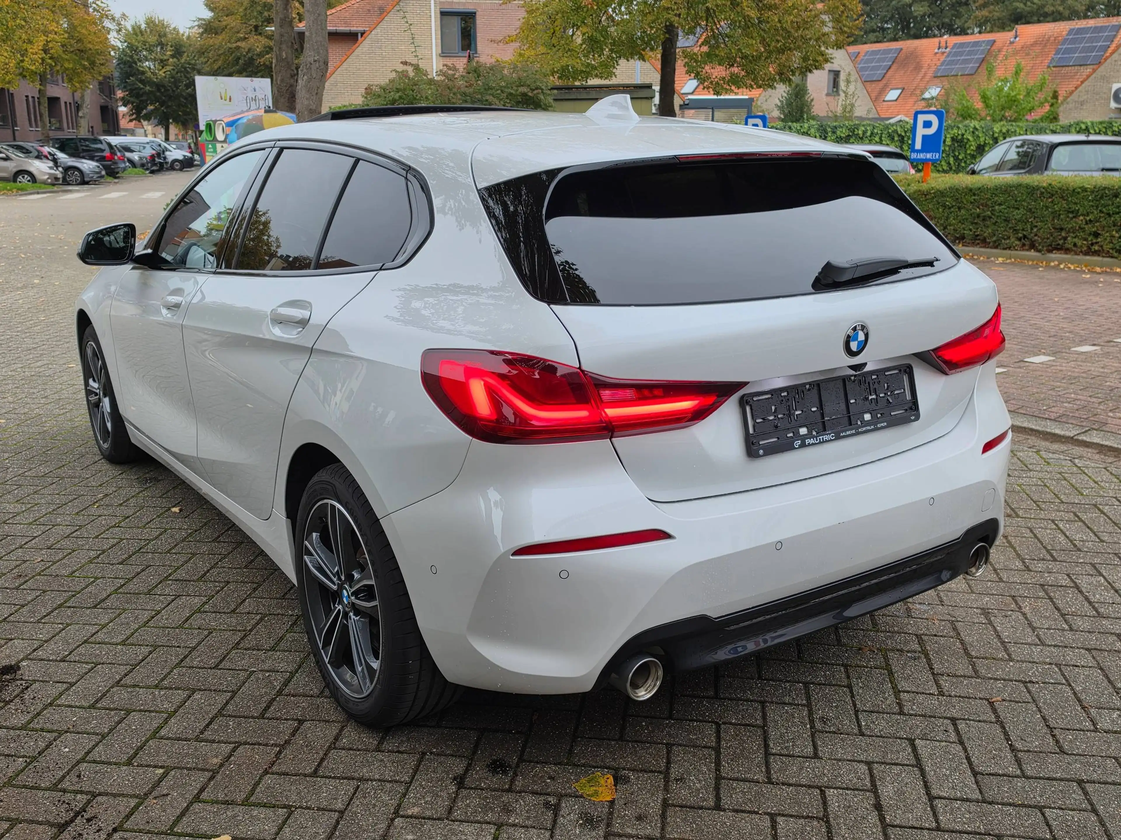 BMW 120 i Sport Line | Panoramadak | Harman/Kardon | Camera | Pano | Head-Up Display | CarPlay & Android | Adaptive LED — photo 4