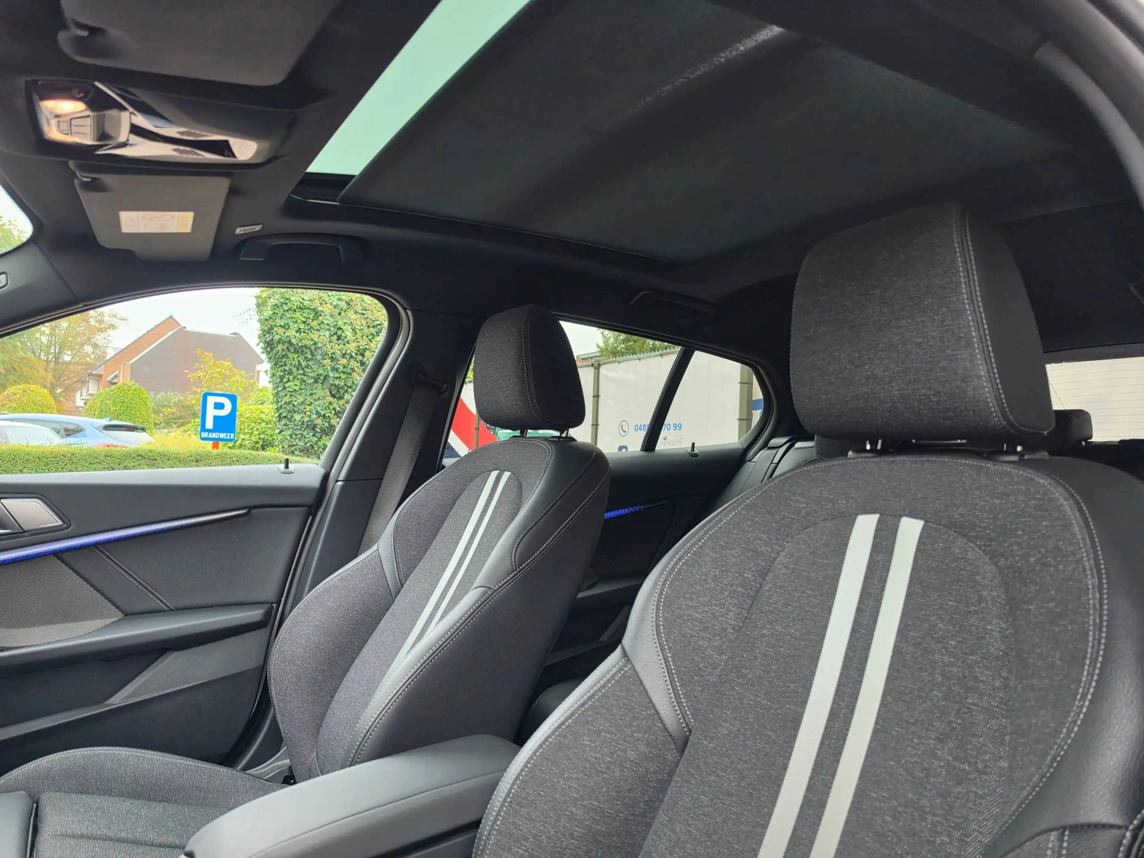 BMW 120 i Sport Line | Panoramadak | Harman/Kardon | Camera | Pano | Head-Up Display | CarPlay & Android | Adaptive LED — photo 9
