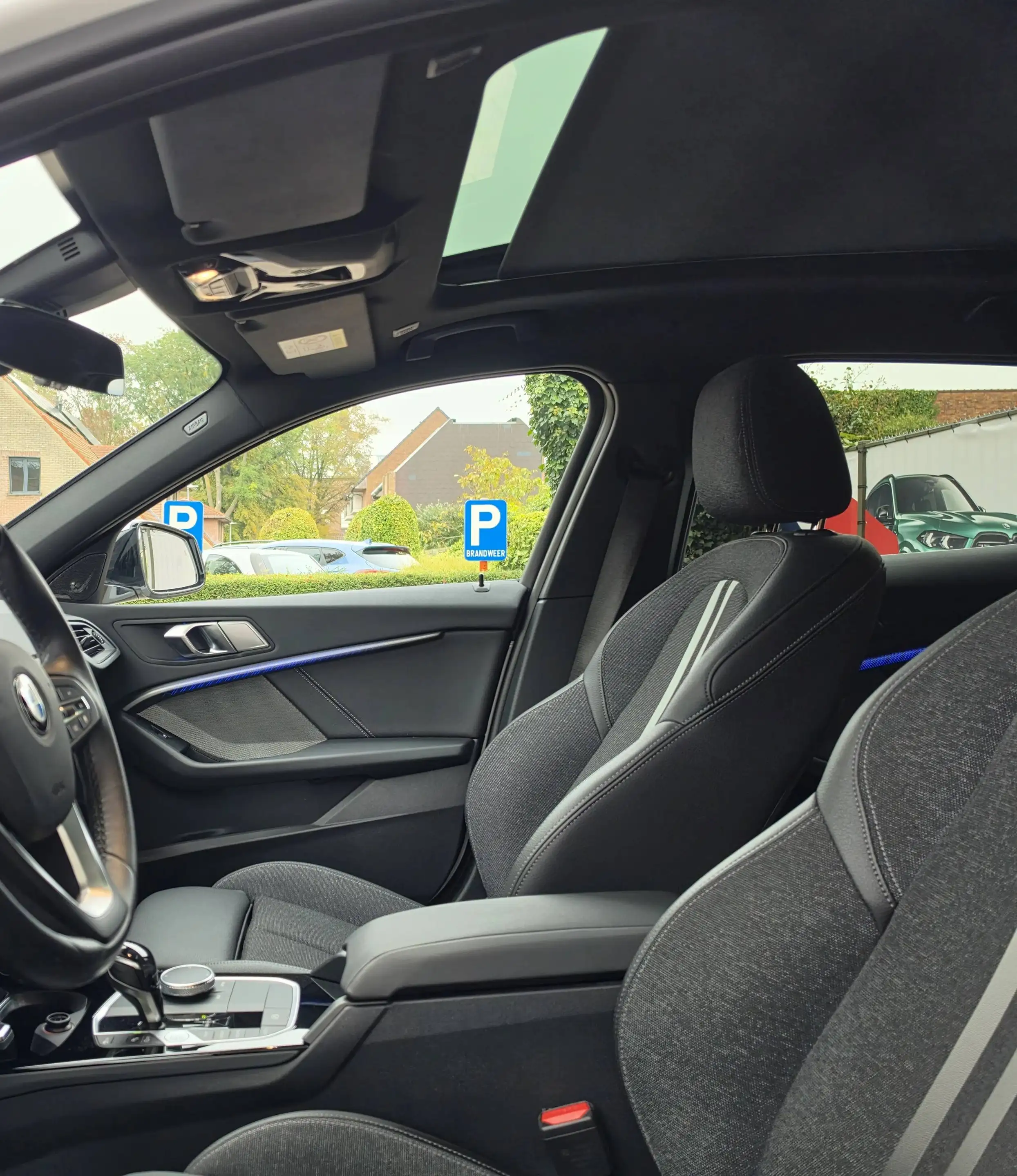 BMW 120 i Sport Line | Panoramadak | Harman/Kardon | Camera | Pano | Head-Up Display | CarPlay & Android | Adaptive LED — photo 8