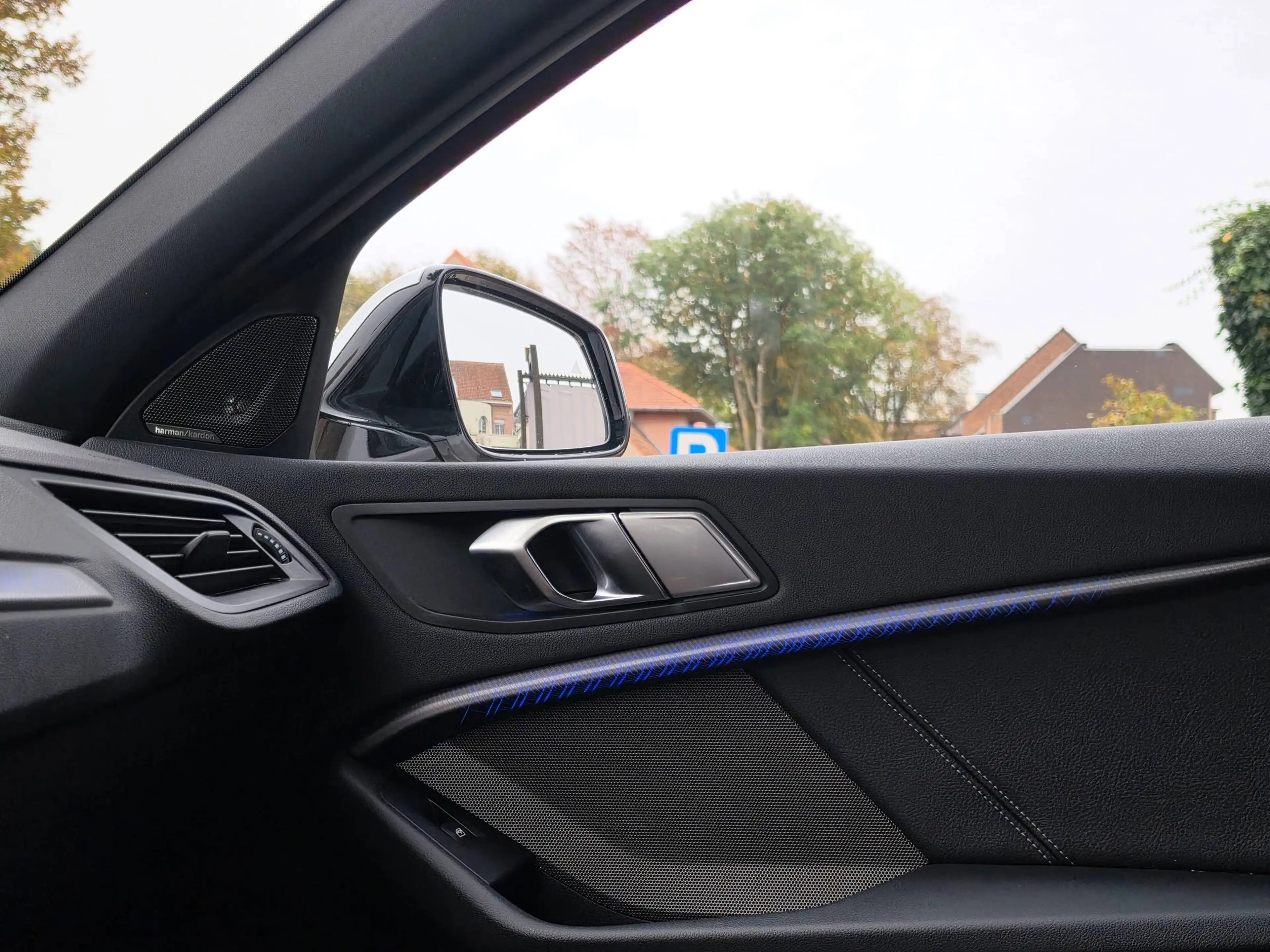 BMW 120 i Sport Line | Panoramadak | Harman/Kardon | Camera | Pano | Head-Up Display | CarPlay & Android | Adaptive LED — photo 10