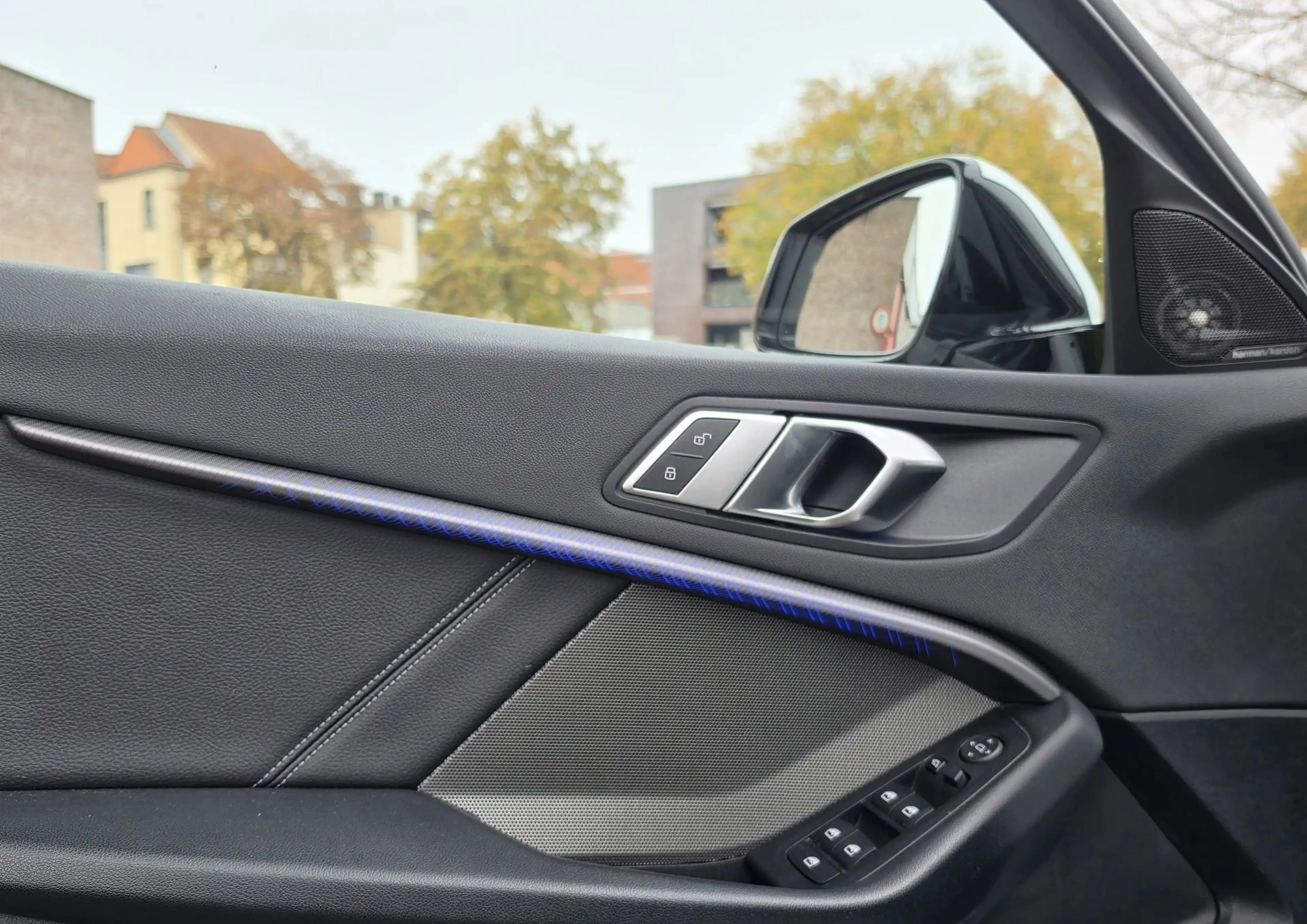 BMW 120 i Sport Line | Panoramadak | Harman/Kardon | Camera | Pano | Head-Up Display | CarPlay & Android | Adaptive LED — photo 15