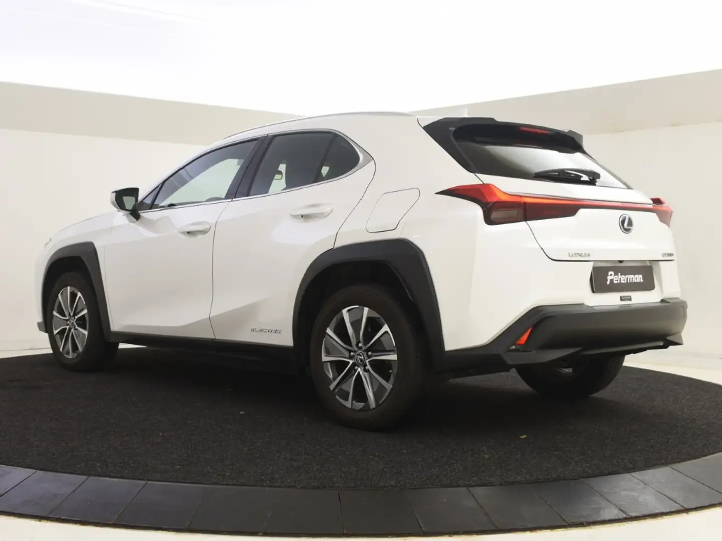 Lexus UX 300e Business 54 kWh | Electrische stoelbediening Wit - 2
