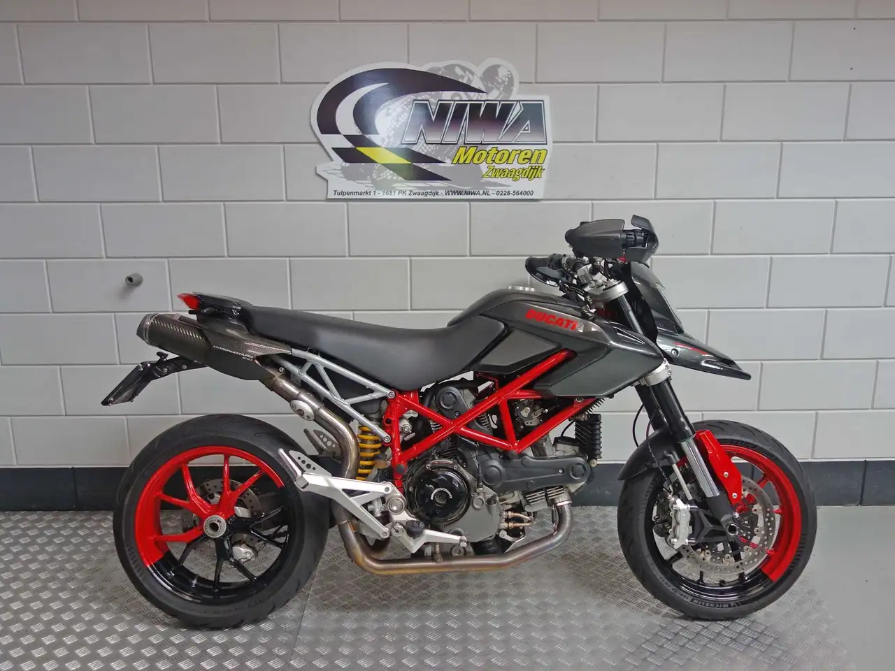 Ducati Hypermotard 1100