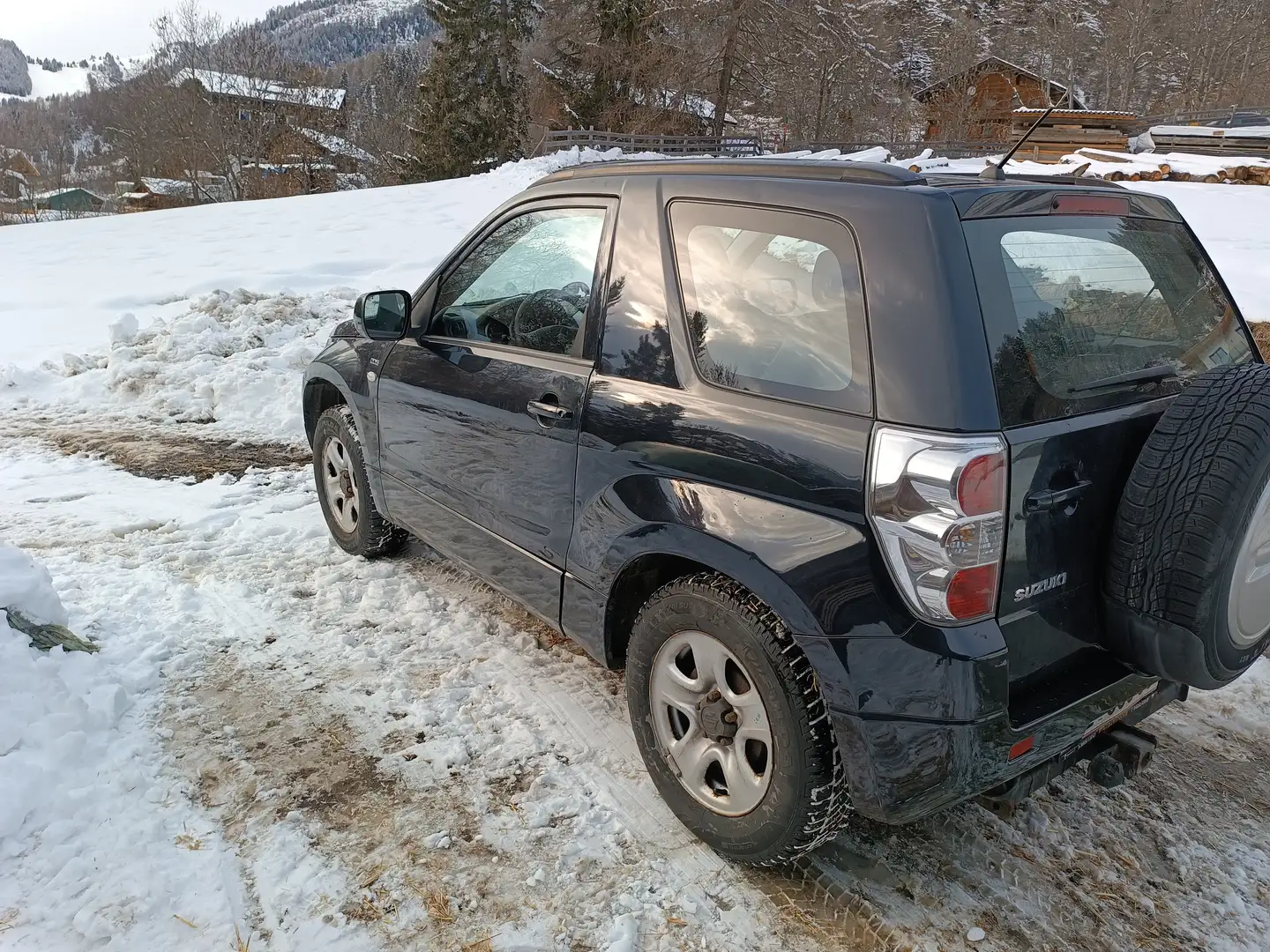 Suzuki Grand Vitara Grand Vitara 1,9 DDiS Schwarz - 2