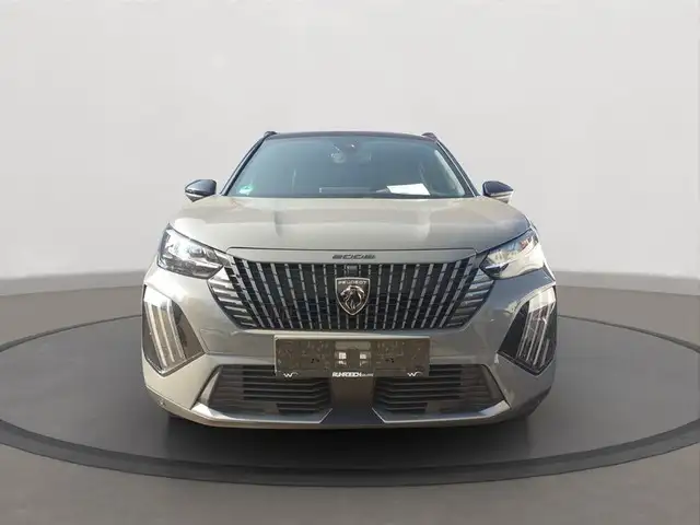 Peugeot 2008 view 6