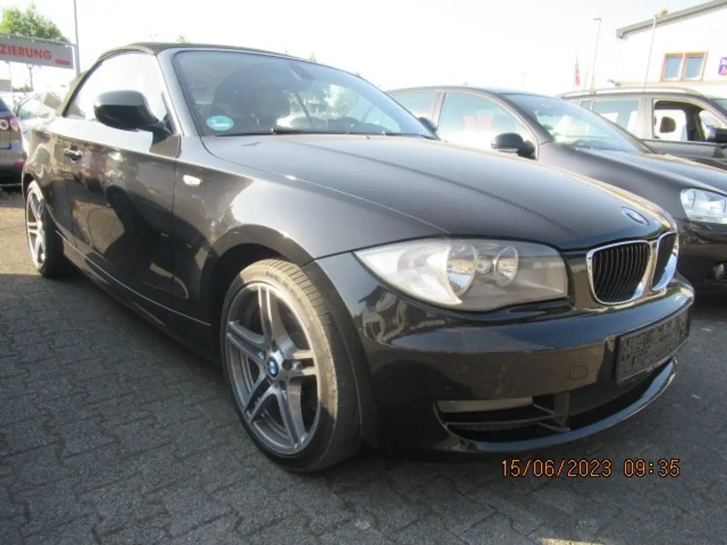 BMW 118 d Cabrio (E88) Noir - 1