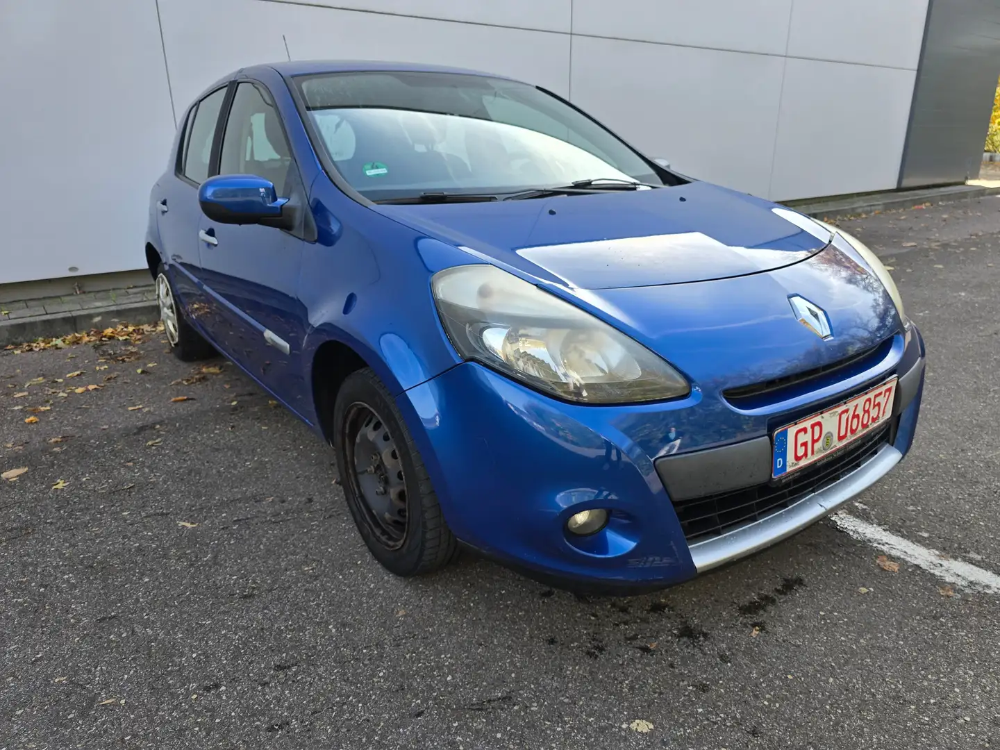 Renault Clio Dynamique Blau - 1