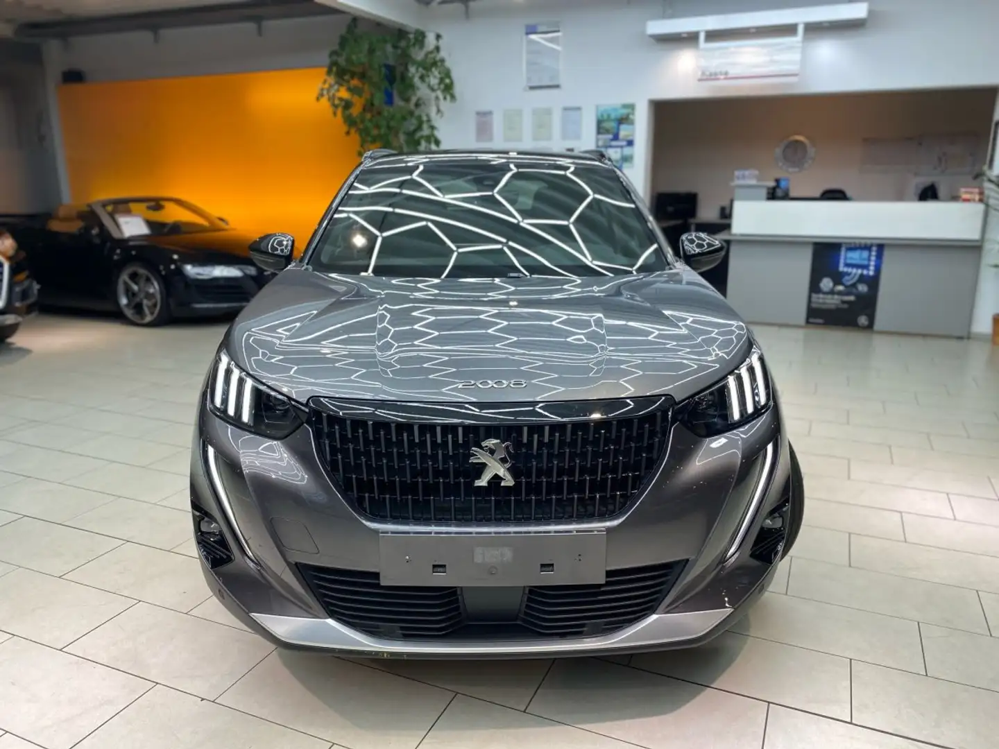 Peugeot 2008 1.2 PureTech Navi Temp Rückf.Kam. Spurassist SHG L Grau - 2