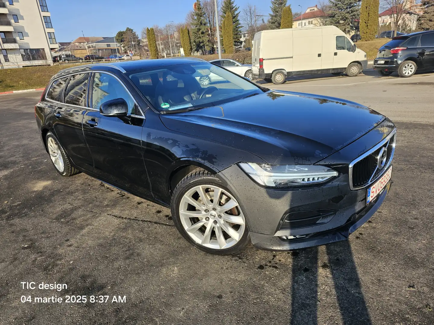 Volvo V90 D5 AWD Geartronic Momentum Pro - 1
