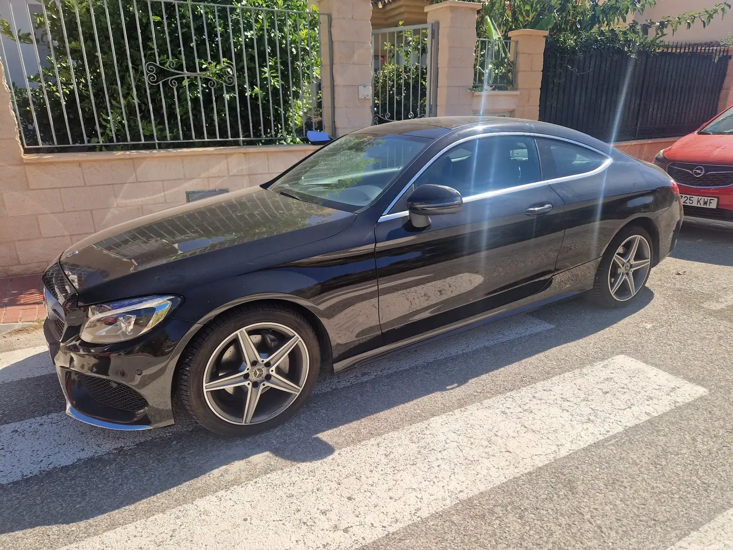 Mercedes-Benz C 220 Coupe d 4-Matic - 2