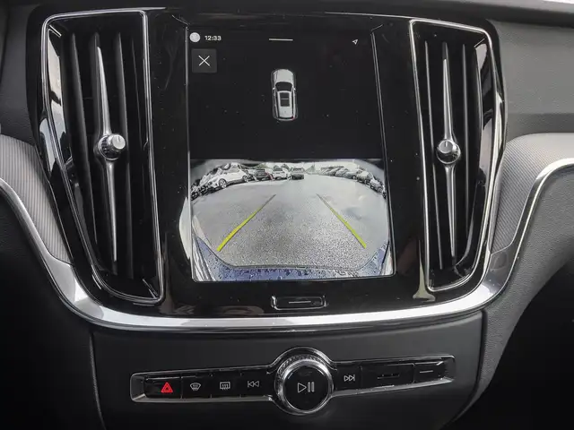 Volvo V60 Cross Country view 13
