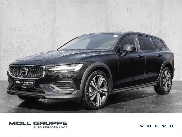 2024 Volvo V60 Cross Country in Black for sale