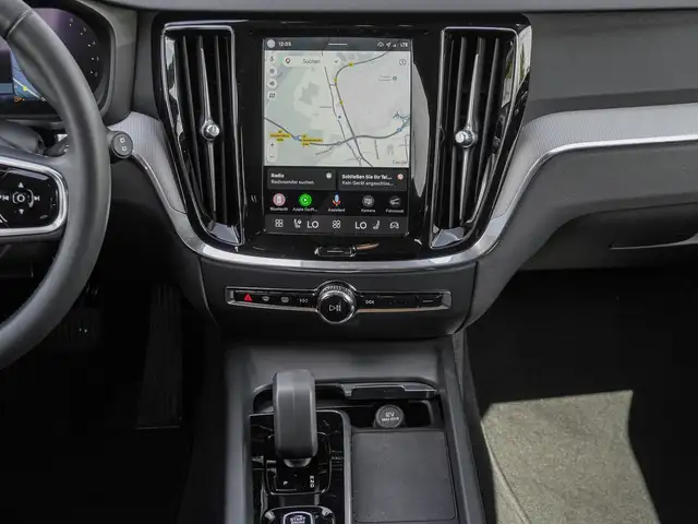 Volvo V60 Cross Country view 12