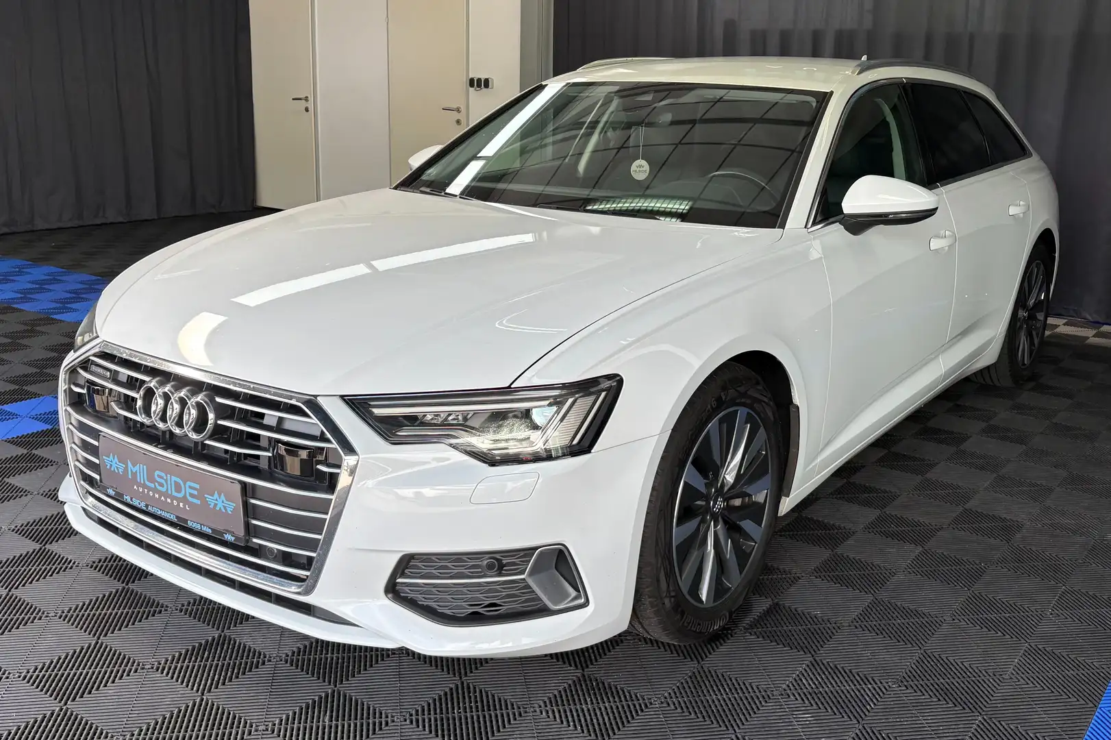Audi A6 45TDI, quattro, ALCANTARA, ACC, AMBIENTE, MATRIX Weiß - 2