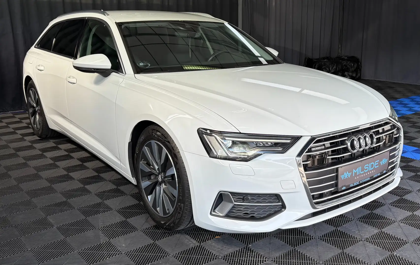 Audi A6 45TDI, quattro, ALCANTARA, ACC, AMBIENTE, MATRIX Weiß - 1