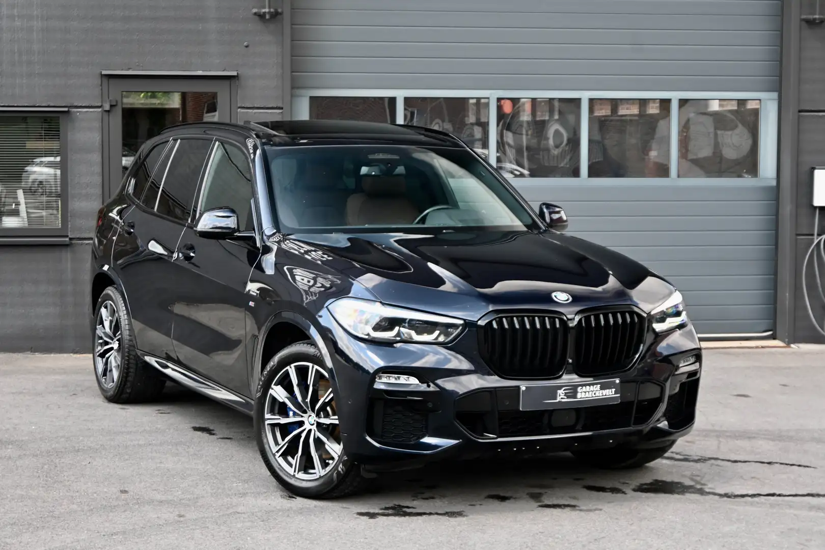 BMW X5 3.0dAS Xdrive - Mpack - Pano - Comfseats -Trekhaak Nero - 2