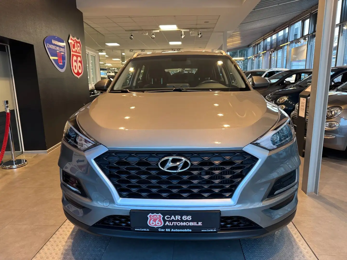 Hyundai TUCSON Grau - 2