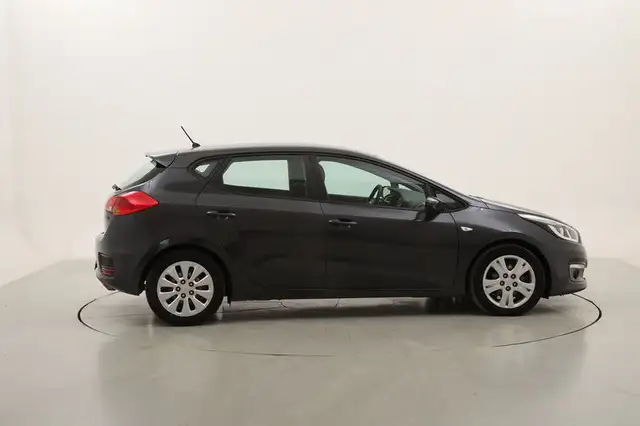 Kia Ceed view 6