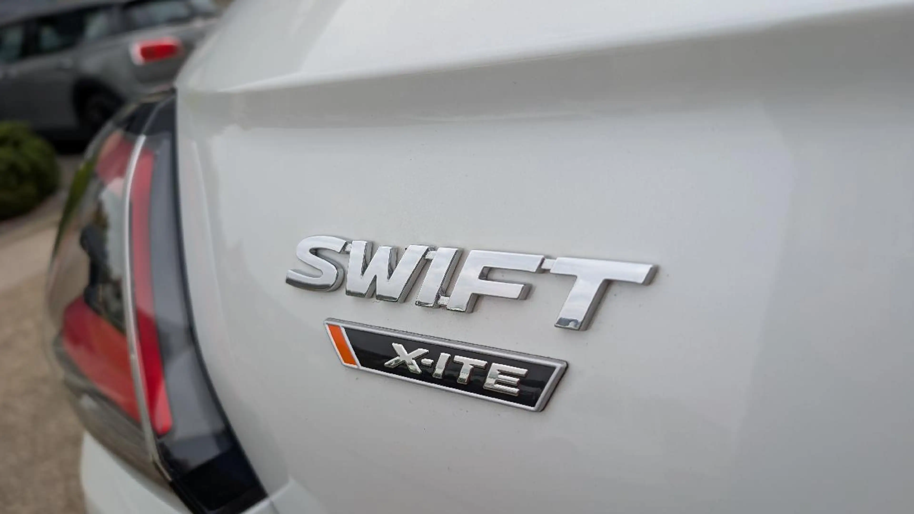 Suzuki Swift 1.2 Dualjet Hybrid 60 kW Comfort+ X-ITE mit WKR — photo 9