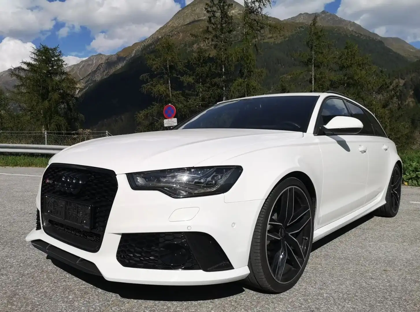 Audi RS6 RS6 Avant V8 4.0 TFSI 560 Quattro Tiptronic 8 Weiß - 1
