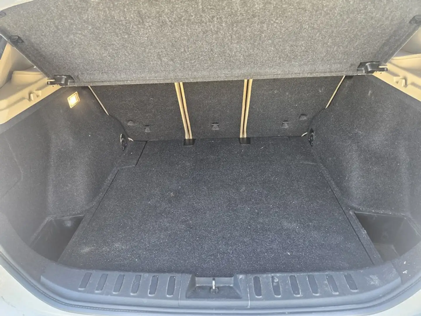 BMW X1 xDrive 20d 184 Executive A GAR 1 AN d - 2