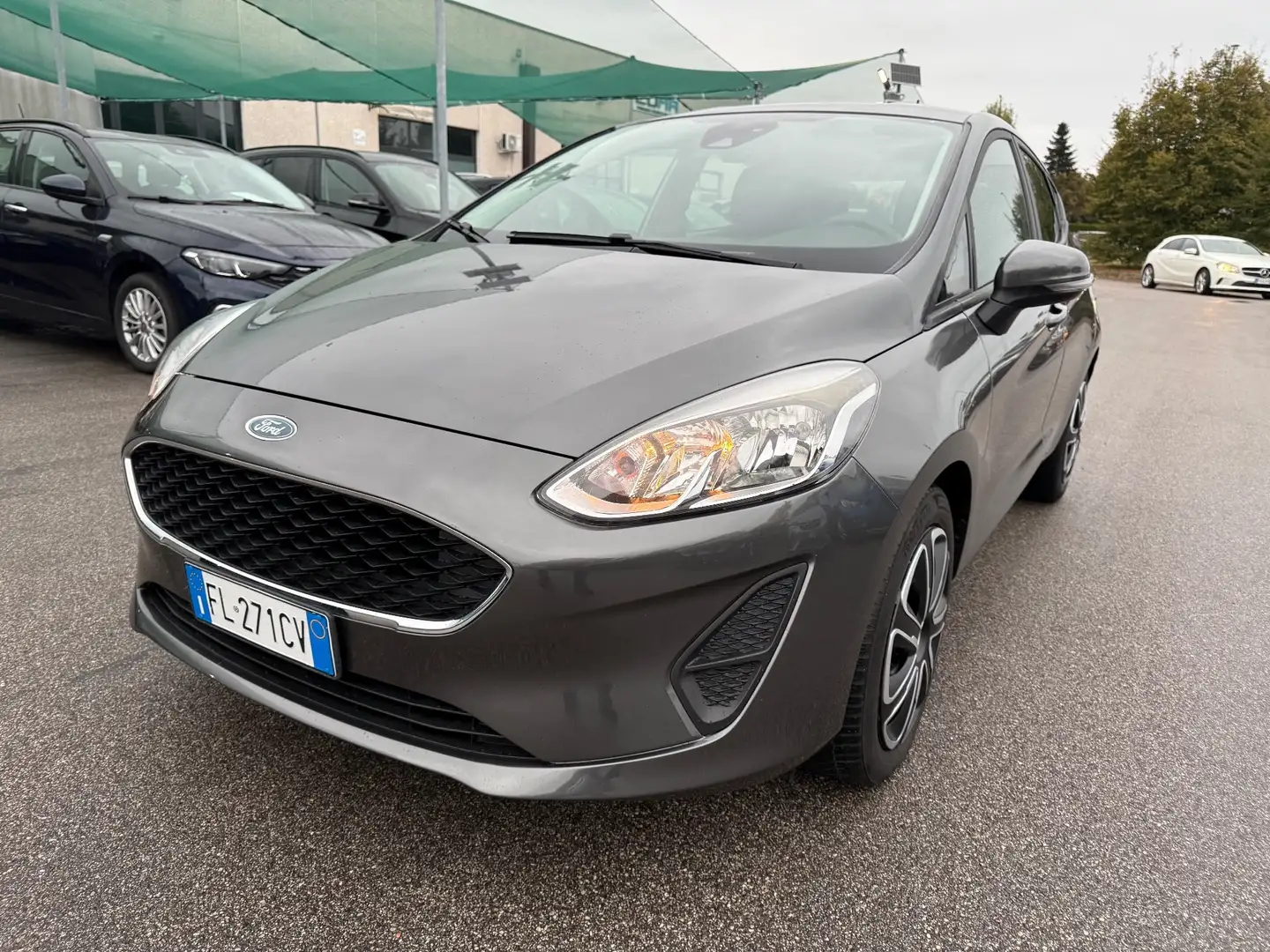 Ford Fiesta 1.5 TDCi Start&Stop 5 porte Plus Gris - 1