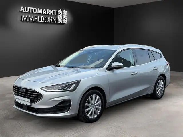 Ford Focus view 4