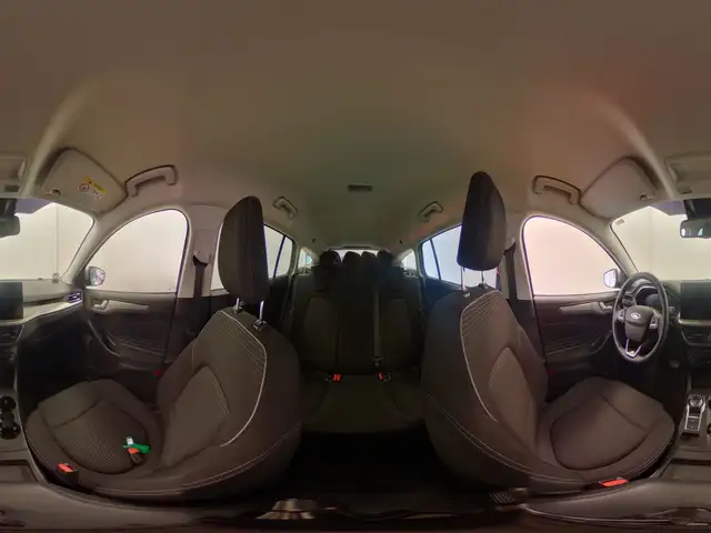 Ford Focus view 13