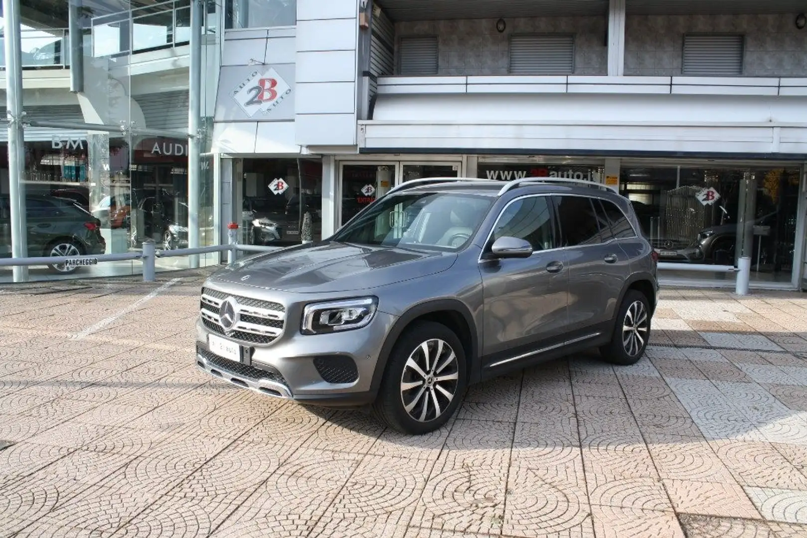 Mercedes-Benz GLB 180 d Automatic Business Extra Gris - 1