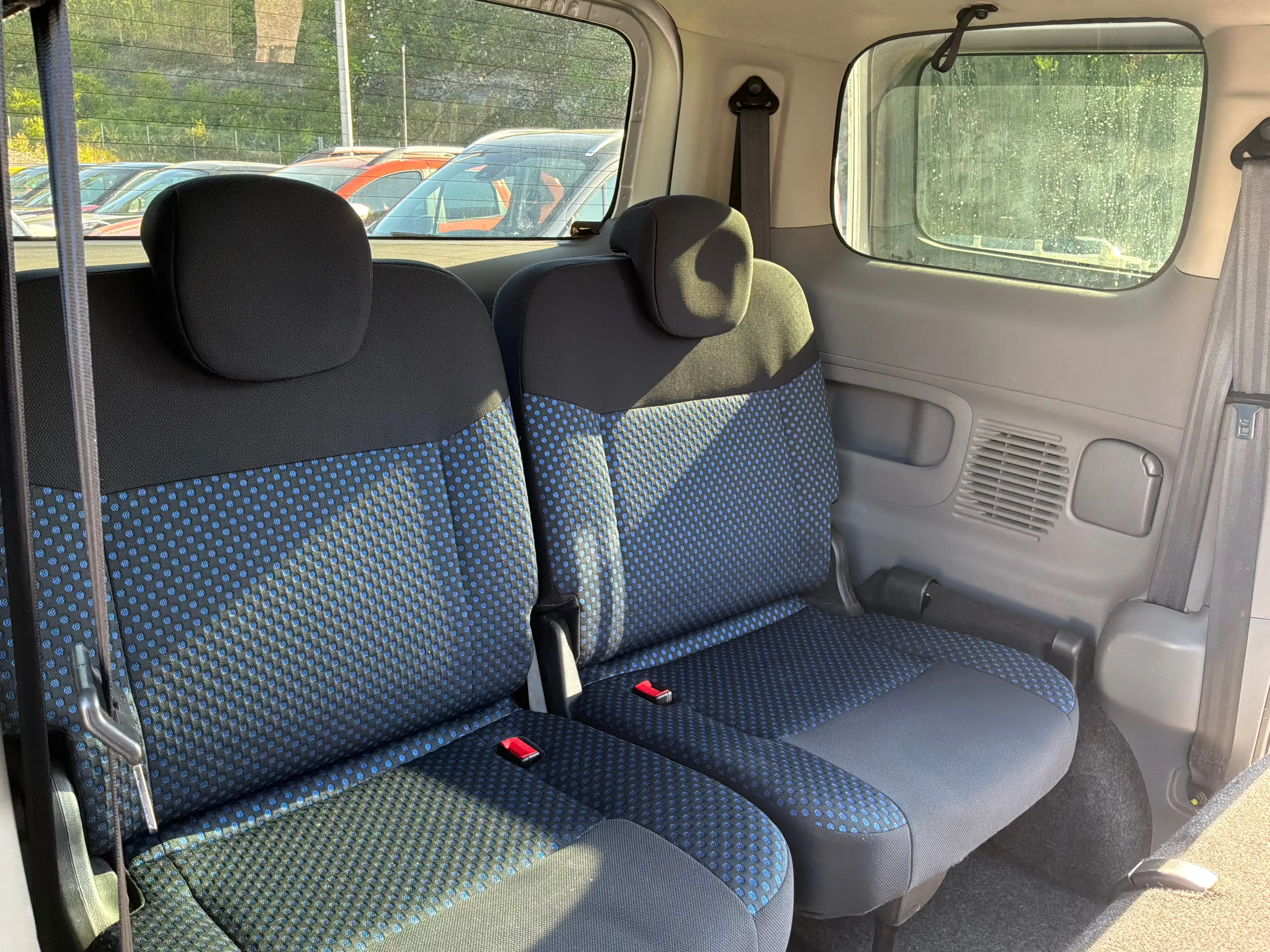 Nissan Evalia Evalia Tekna — photo 11