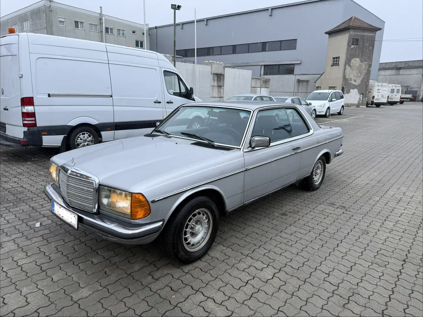 Mercedes-Benz CE 280 Coupé C123E28 - 2