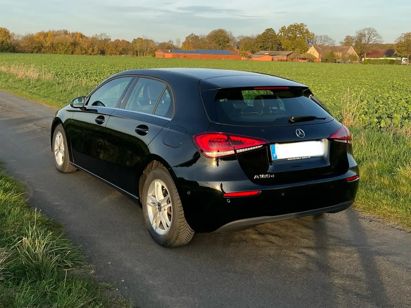 Mercedes-Benz 180 Mercedes Benz A180 - Automatik - Diesel Zwart - 2