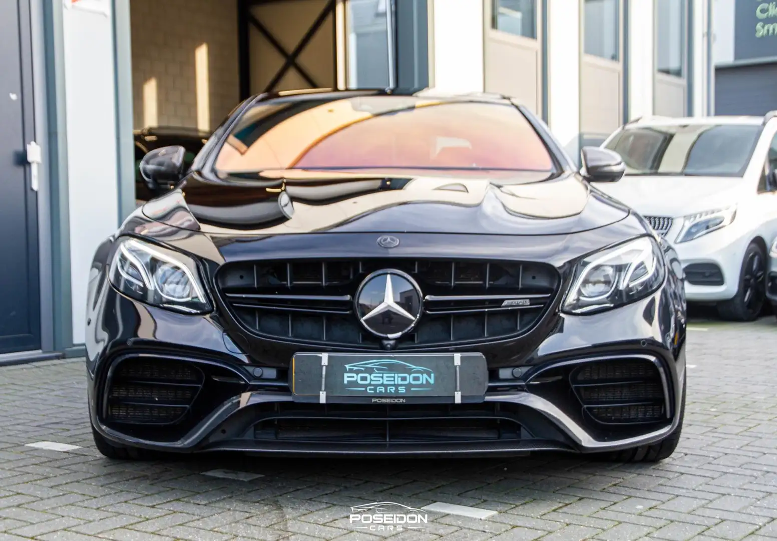 Mercedes-Benz E 63 AMG S 4Matic PANO | KERAMISCH | CARBON | KUIPSTOELEN | Zwart - 2