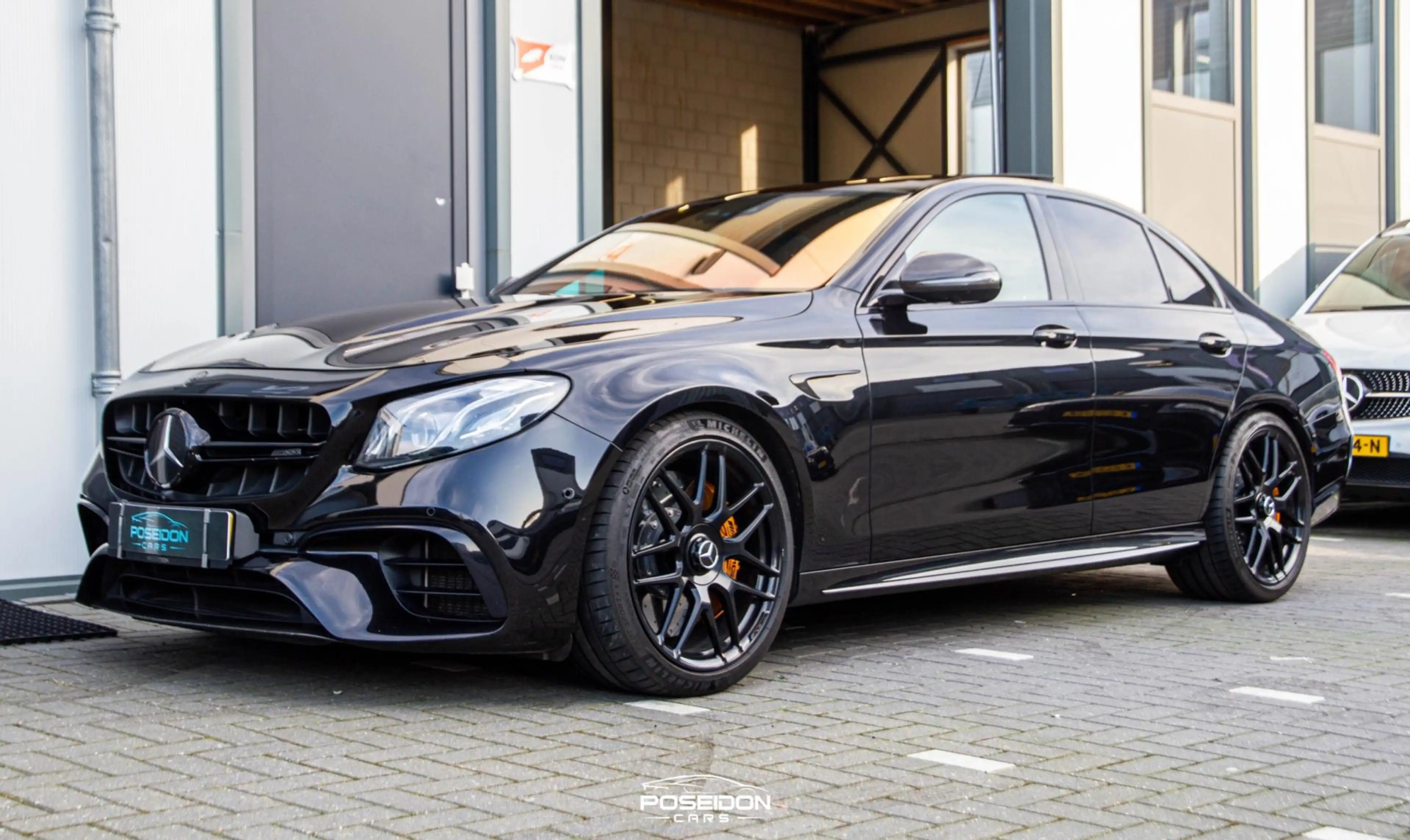 Mercedes-Benz E 63 AMG S 4Matic PANO | KERAMISCH | CARBON | KUIPSTOELEN | — photo 3