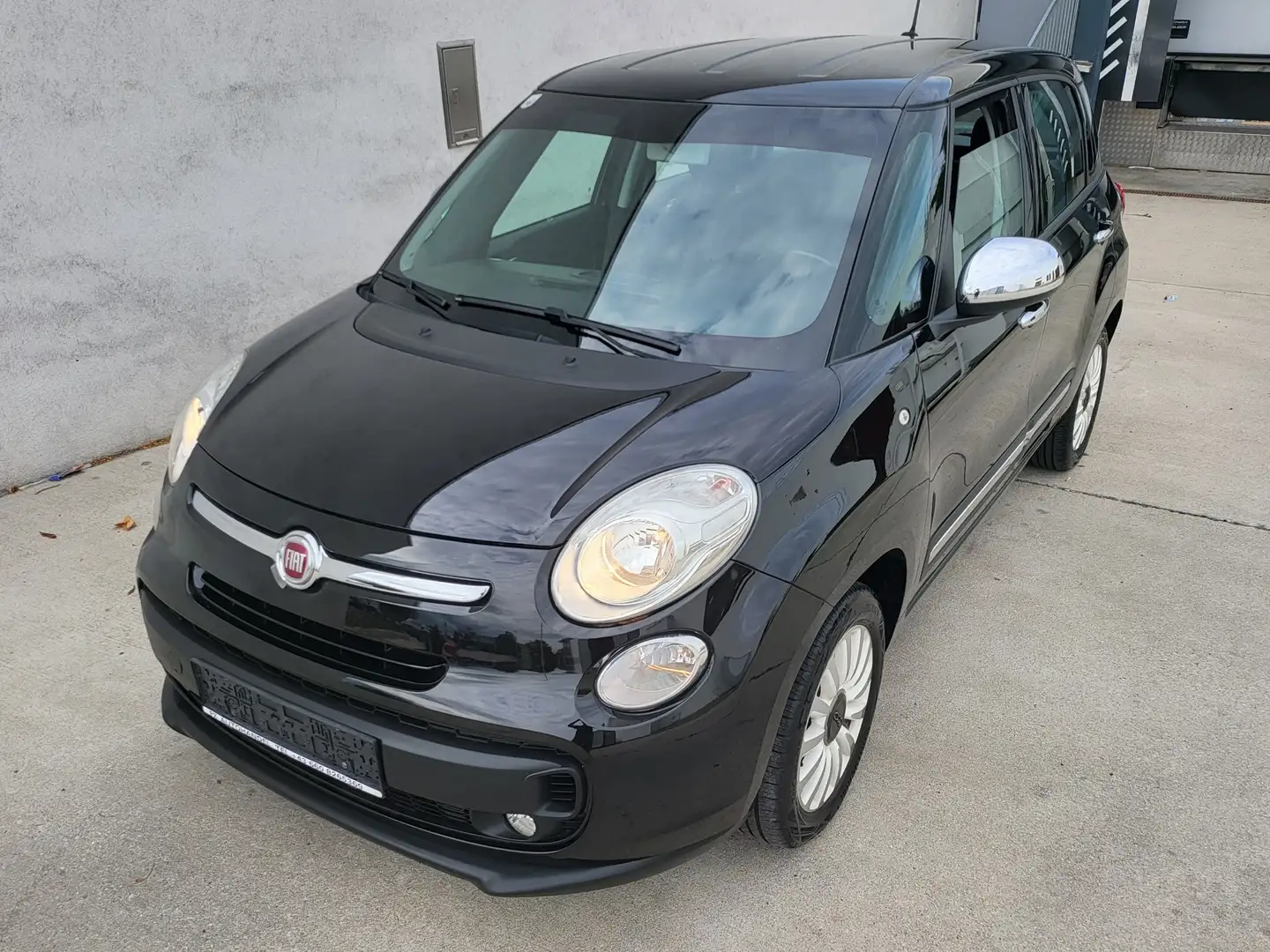 Fiat 500L 1,3 MultiJet II 95 Start&Stop Chrome Edition Schwarz - 1