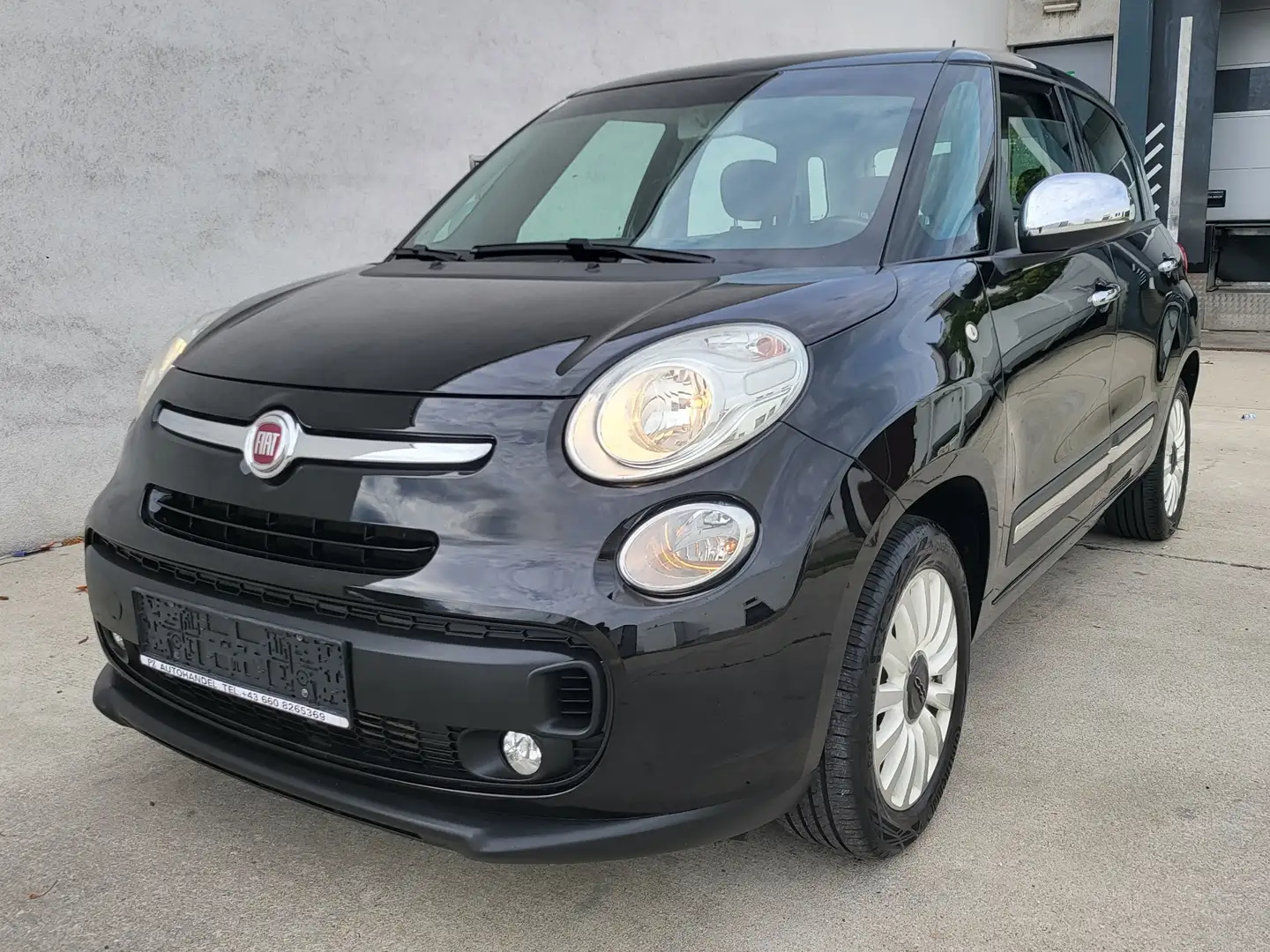 Fiat 500L 1,3 MultiJet II 95 Start&Stop Chrome Edition Schwarz - 2