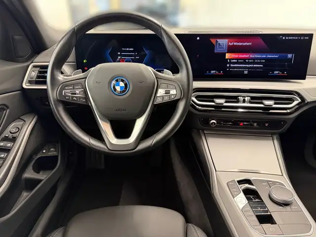 BMW 3 Series view 7