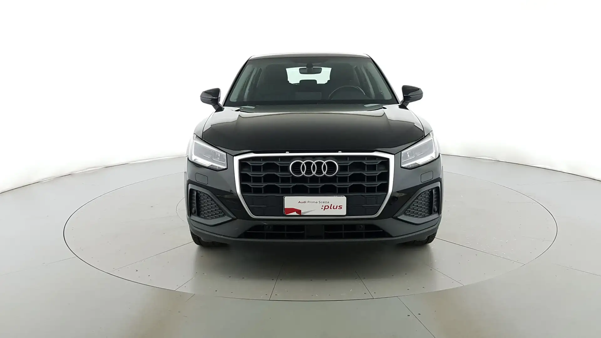 Audi Q2 35 1.5 tfsi Admired s-tronic Schwarz - 2
