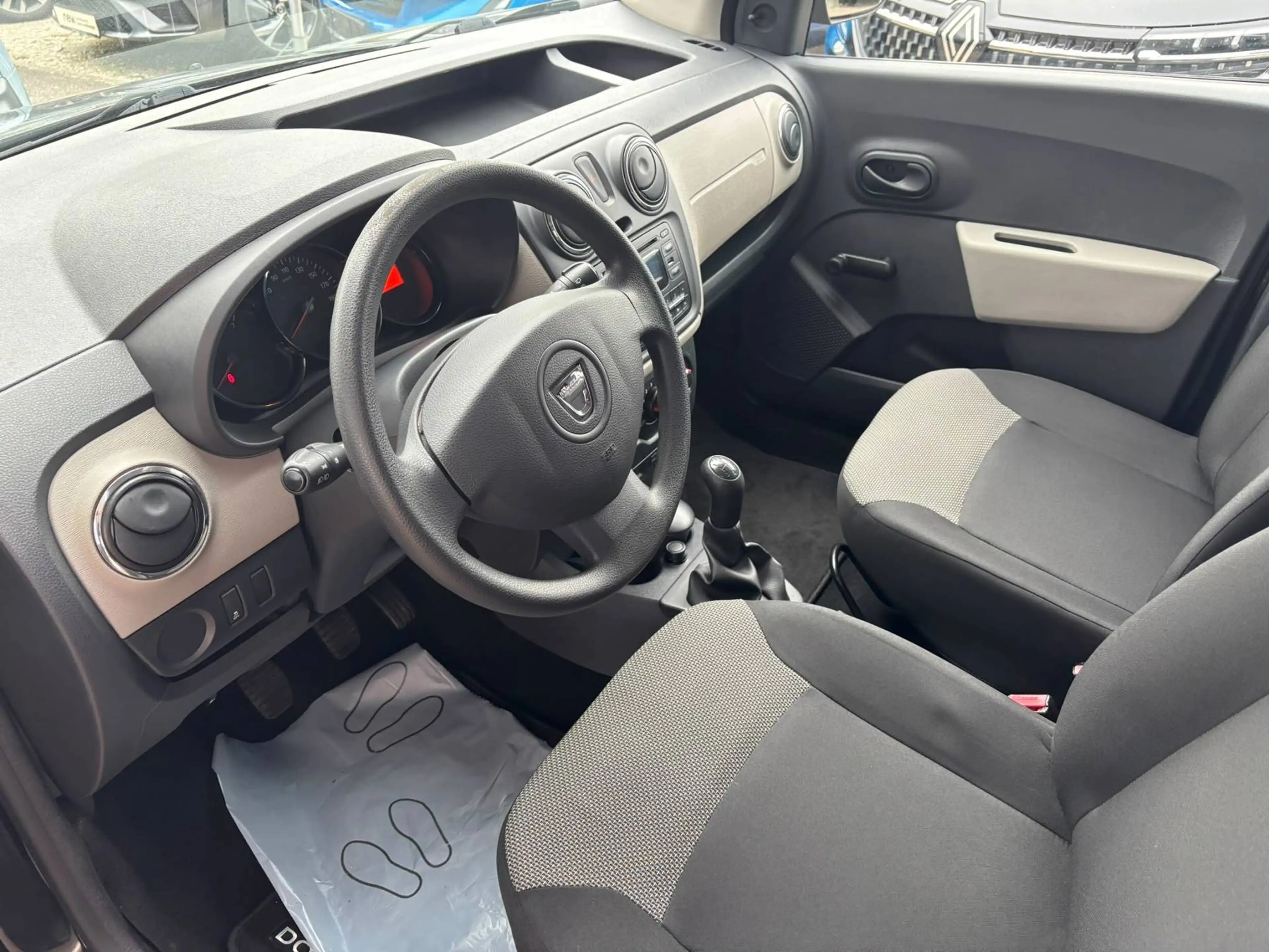 Dacia Dokker 1.6 MPI 85 Ambiance — photo 11