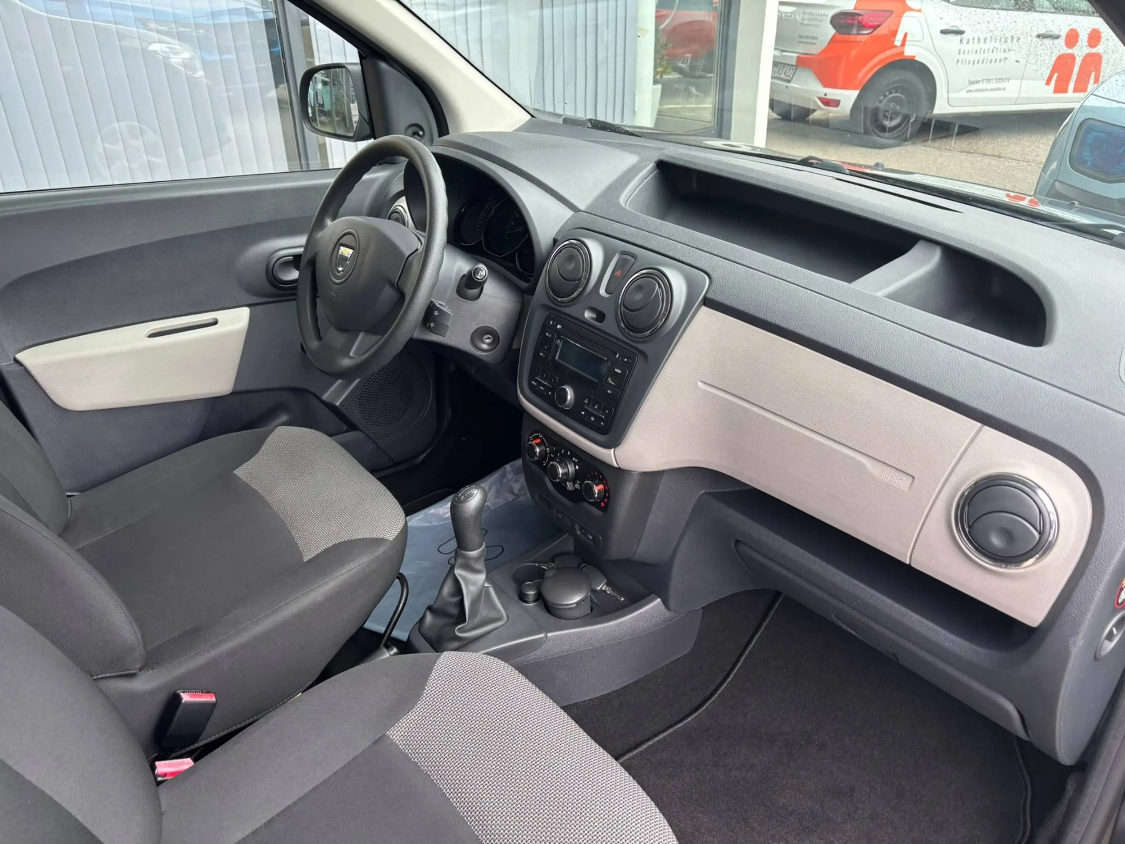 Dacia Dokker 1.6 MPI 85 Ambiance — photo 13