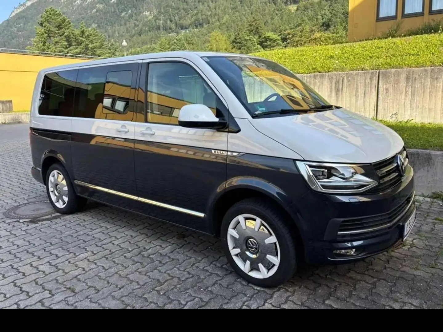 Volkswagen T6 Multivan Multivan Highline 2,0 TDI 4Motion BMT DSG Highline Blau - 1