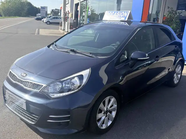 Kia Rio Premium